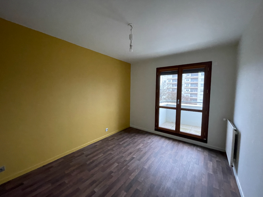 Appartement T4 – 101.76 m² – LA RICHE